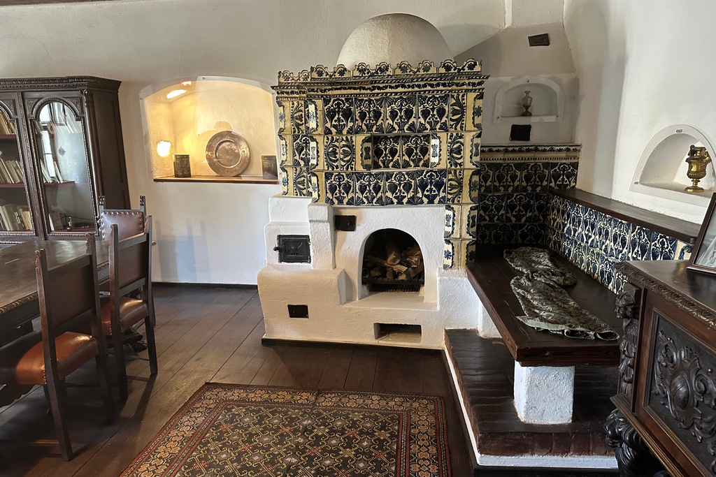 Inneneinrichtung des Draclaschlosses