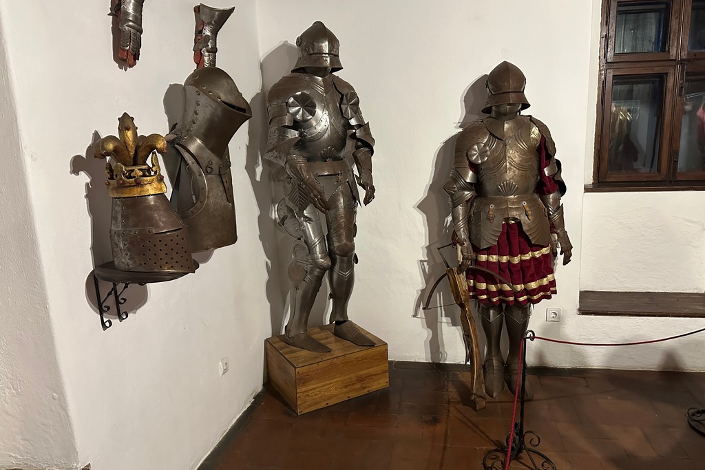 Rüstungen im Draculaschloss