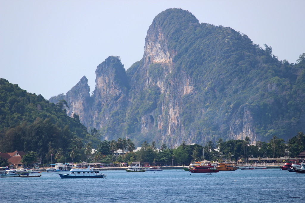 Hauptort und Fähranleger auf Koh Phi Phi